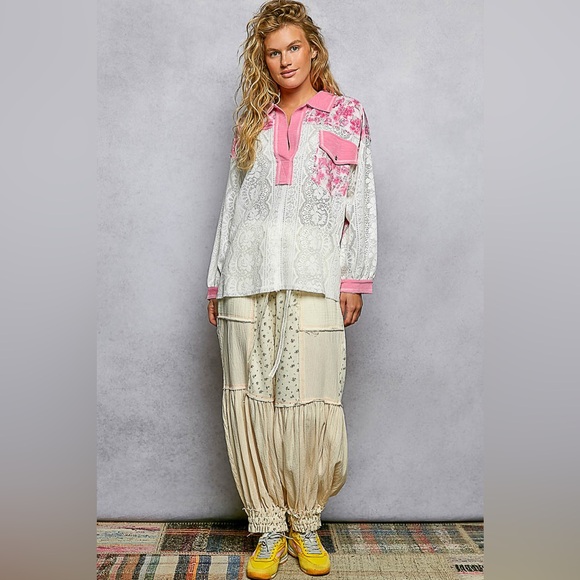 POL Tops - POL Floral Print Long Sleeve Lace Shirt with Front Pocket🆕